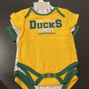 Oregon Ducks football themed onesie bodysuit set 6-9 months yellow and green NWT